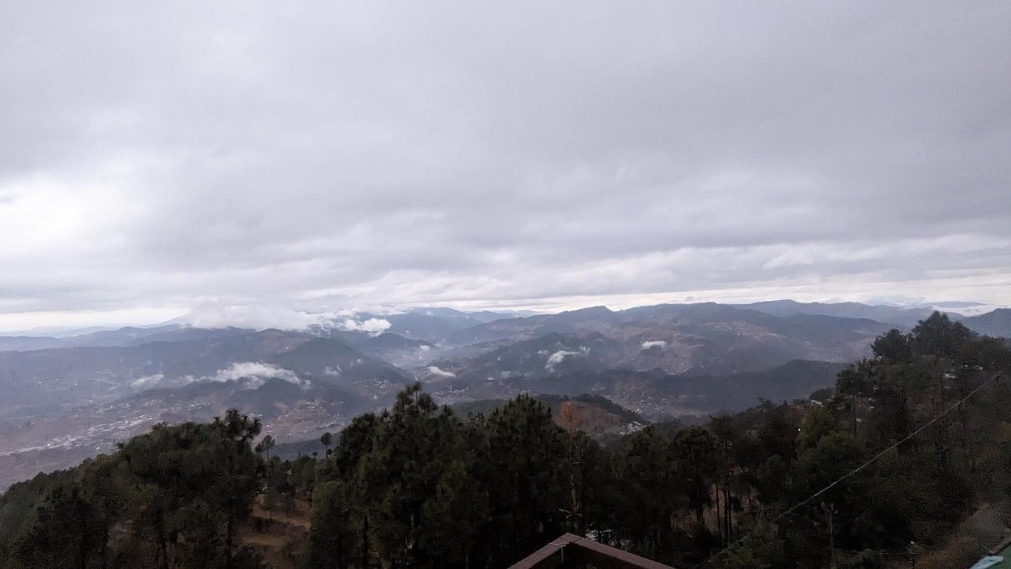 The Buransh Inn Алмора Екстер'єр фото